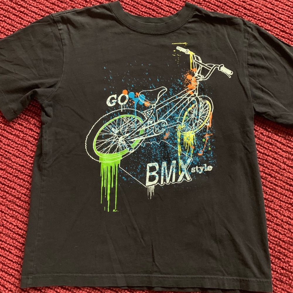 Boys L10/12 t-shirt